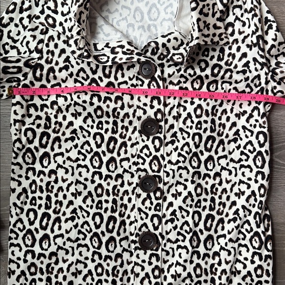 Julia Allert Leopard Print Long Button-Down Dress - Picture 11 of 13